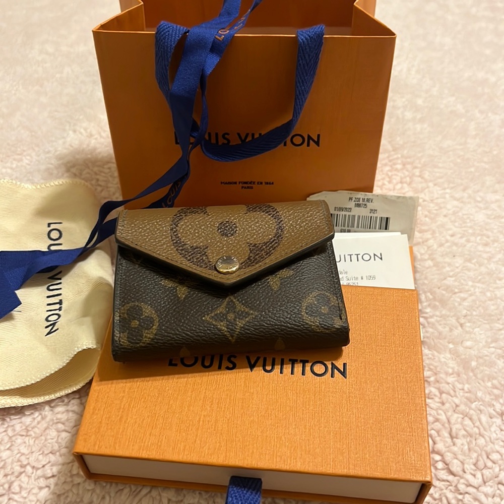 Louis Vuitton Zoe wallet